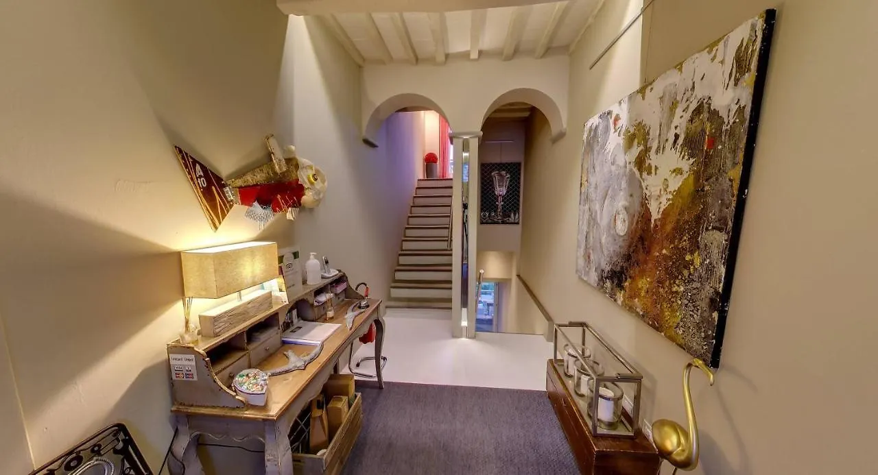 بيت ضيافة Sestosenso Suites كامبيليا ماريتيما