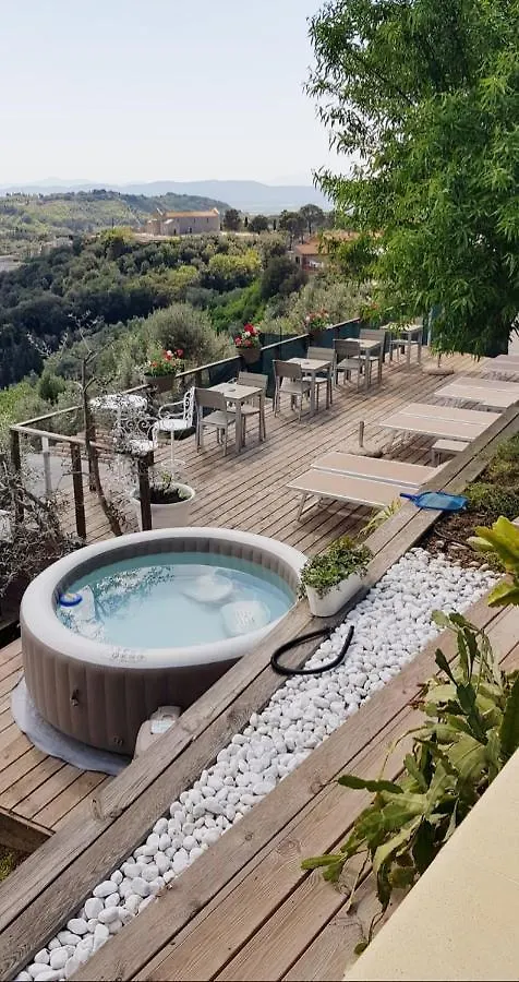 Sestosenso Suites كامبيليا ماريتيما بيت ضيافة